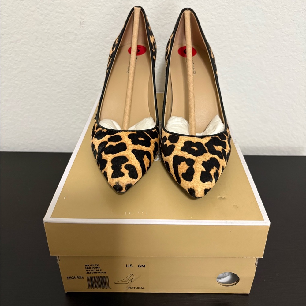 Michael Kors MK-flex mid pumps hair calf natural. 100% leather. Size 6M. NWB